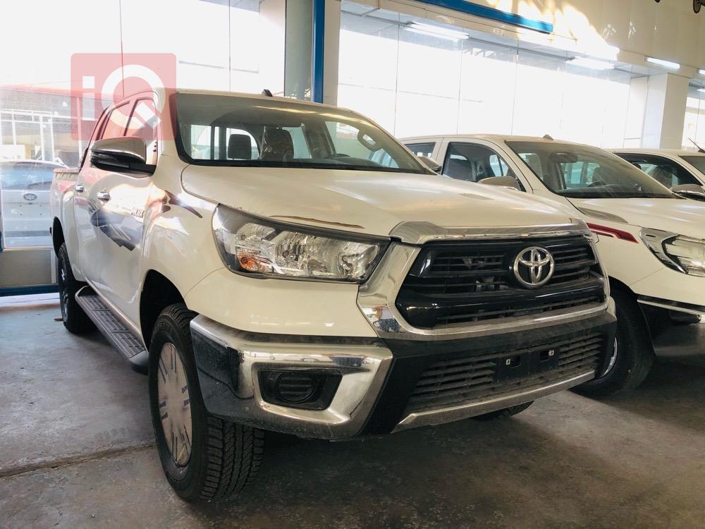 تويوتا هايلوكس